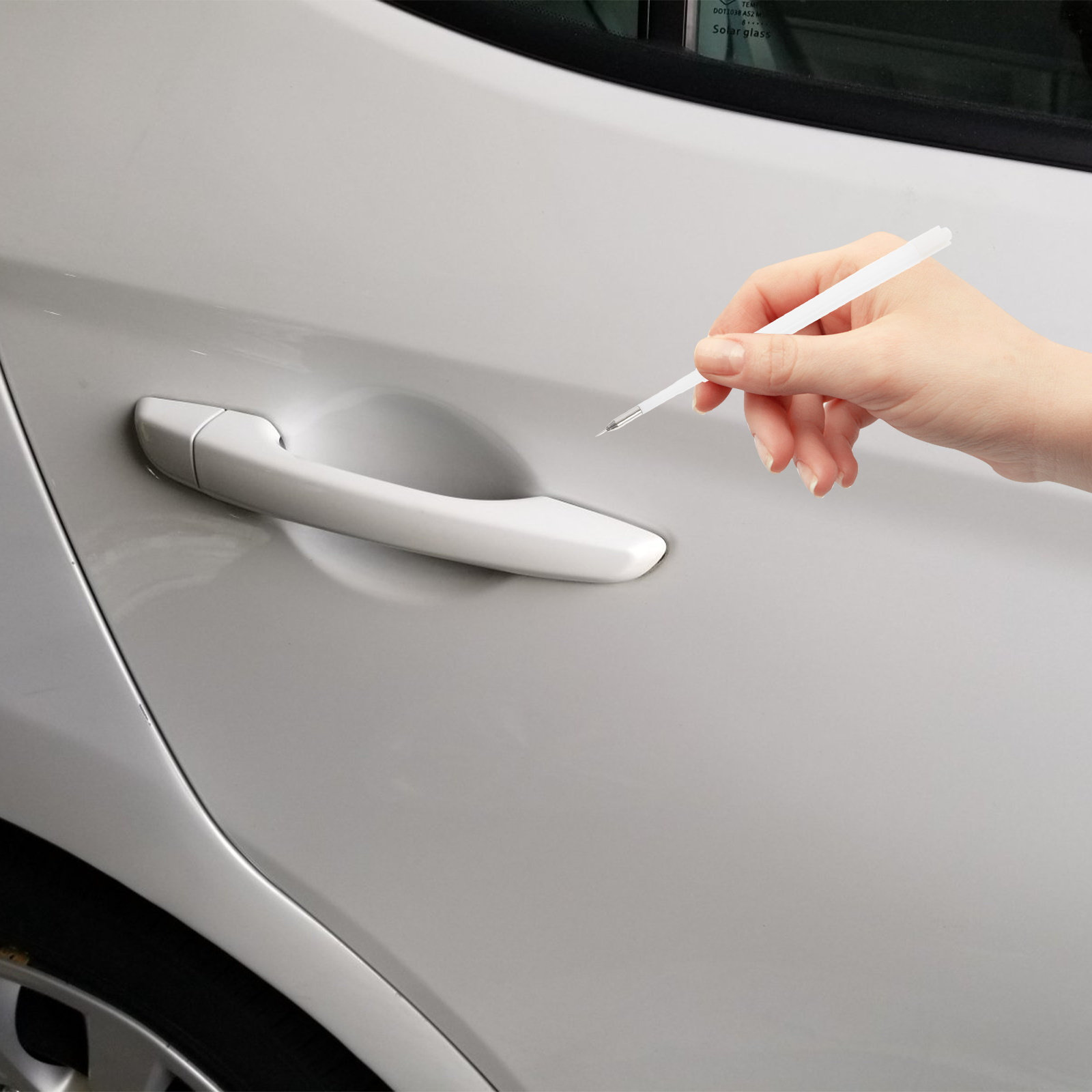 قطعتان من عبوات قلم تفريغ الهو - مراجعة Air Bubble Remover وسعره